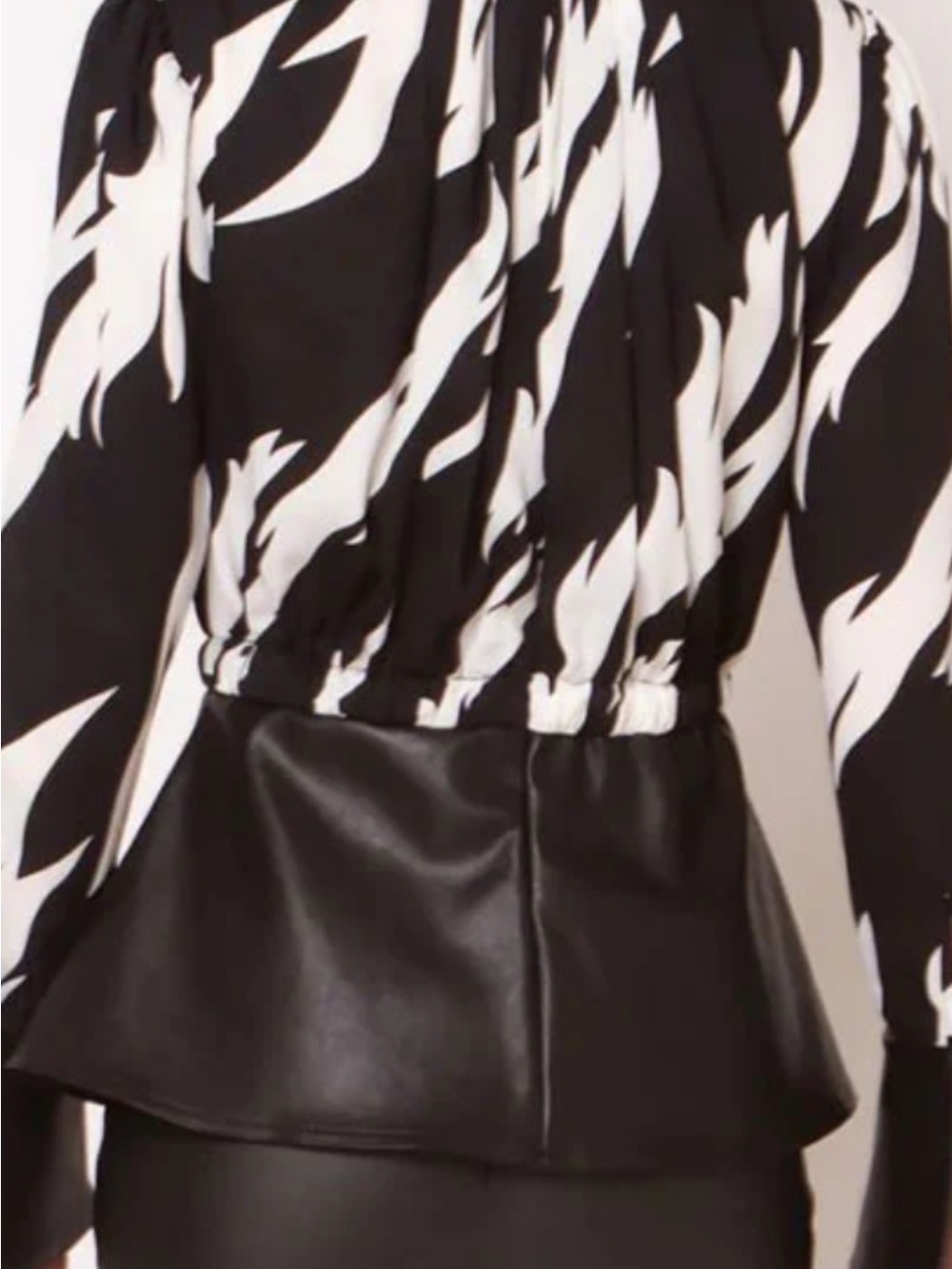 Gracia Black and White Abstract Tie-Waist Peplum Blouse - Picture 2 of 8